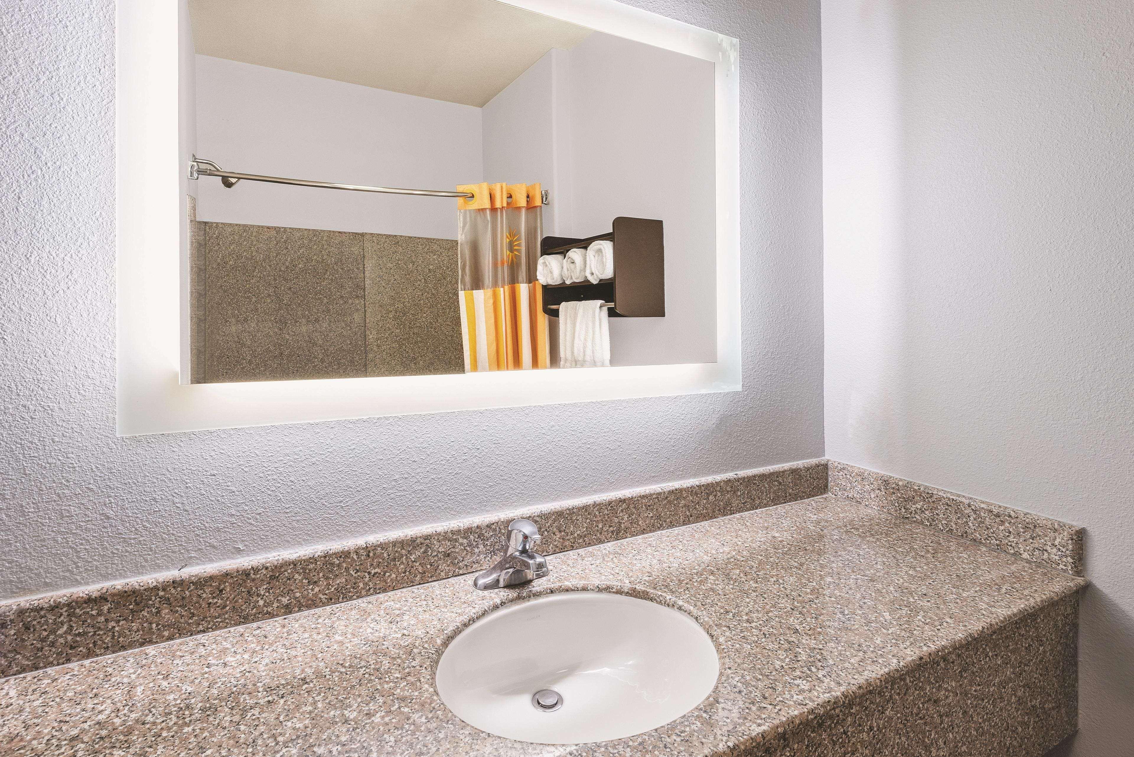 Hotel La Quinta By Wyndham San Antonio The Dominion Extérieur photo