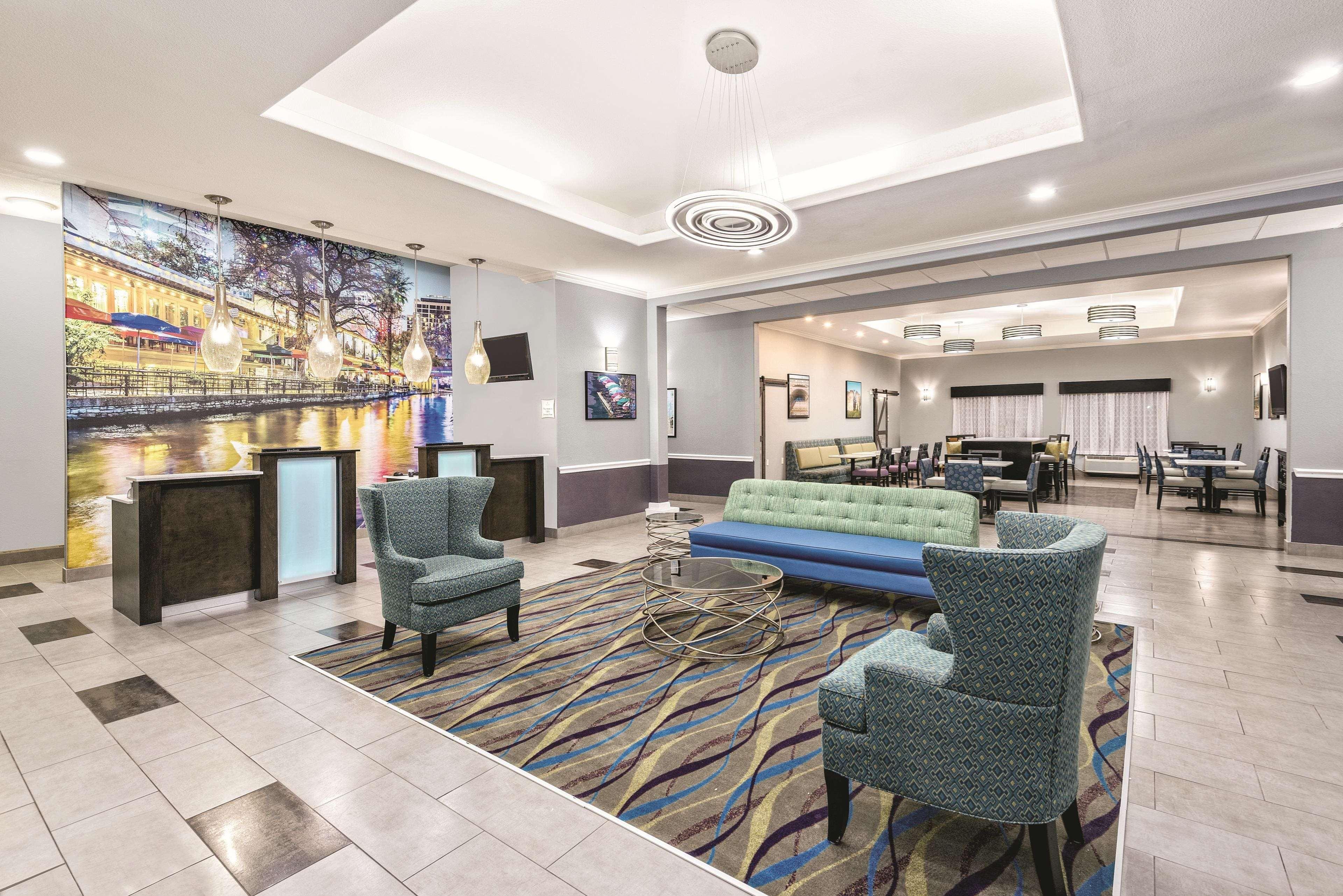 Hotel La Quinta By Wyndham San Antonio The Dominion Extérieur photo