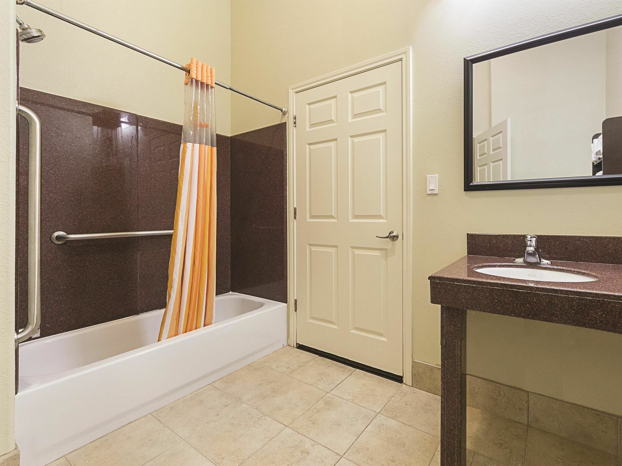 Hotel La Quinta By Wyndham San Antonio The Dominion Extérieur photo